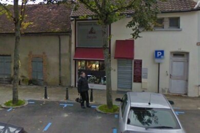 Ils le braquent ? Il se défend ! Soutien au bijoutier de Sézanne !